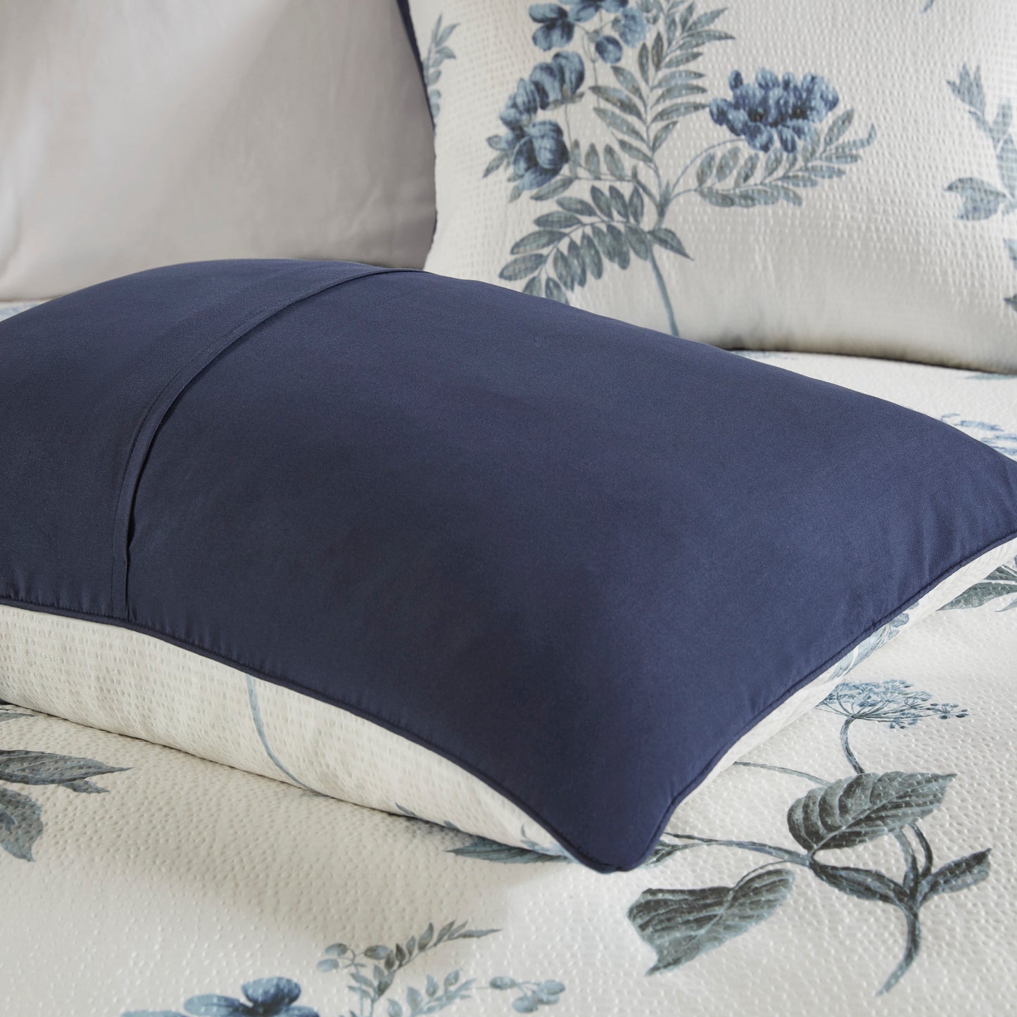 Printed Seersucker Comforter Set with Throw Blanket
