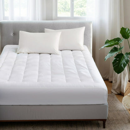 White Quilted Fitted Mattress Pad Cover with Deep Pocket, Waterproof Mattress Protector, Cloud Soft Down Alternative Mattress Cover, Machine Washable
