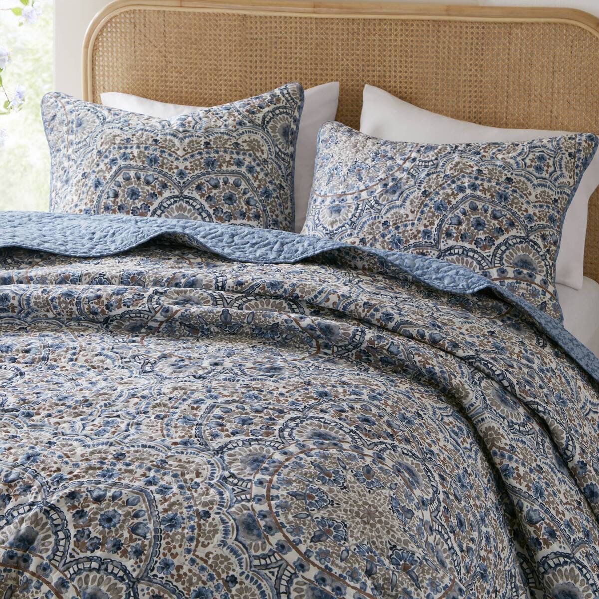 Floral Boho Quilt Set, Reversible Bedding Set