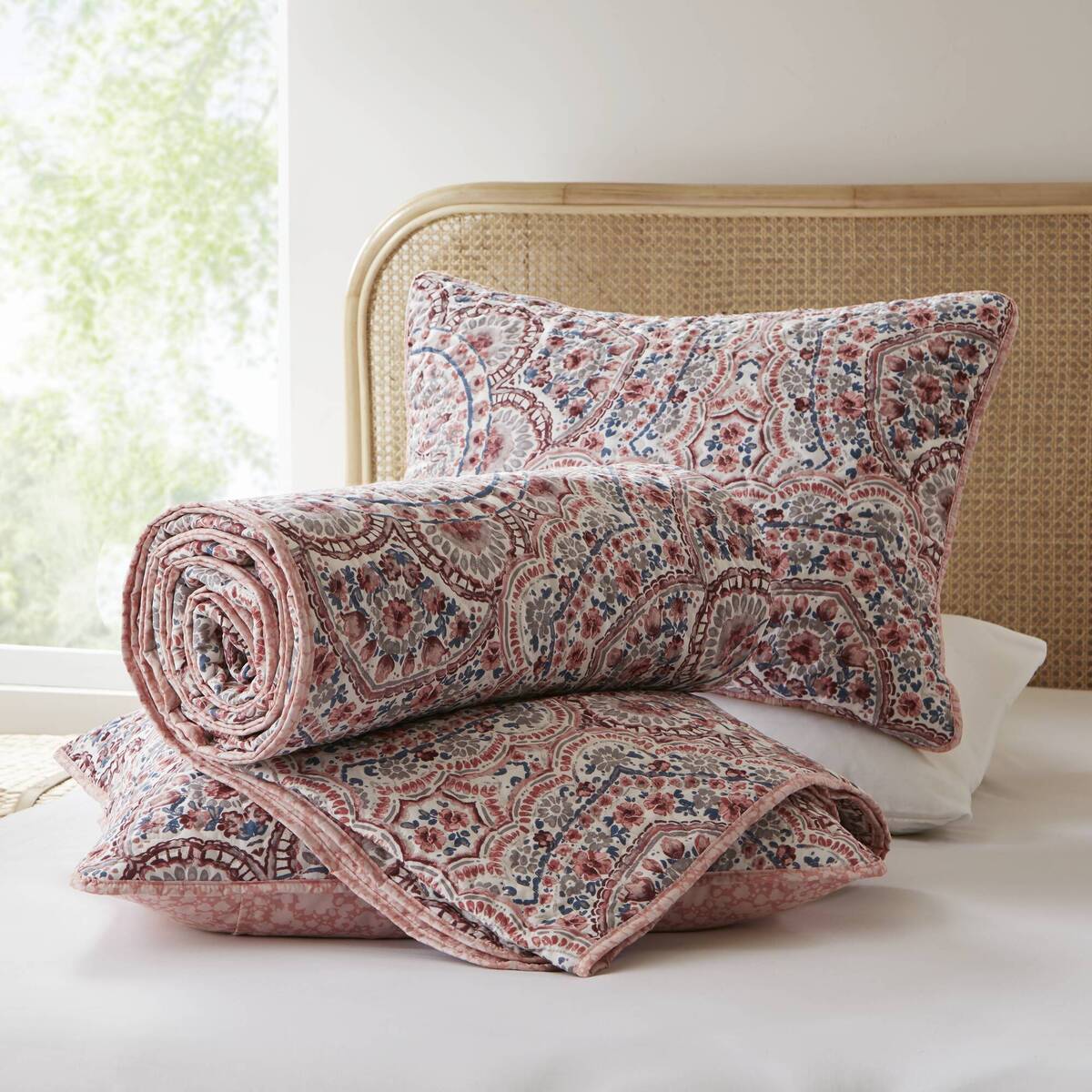 Floral Boho Quilt Set, Reversible Bedding Set