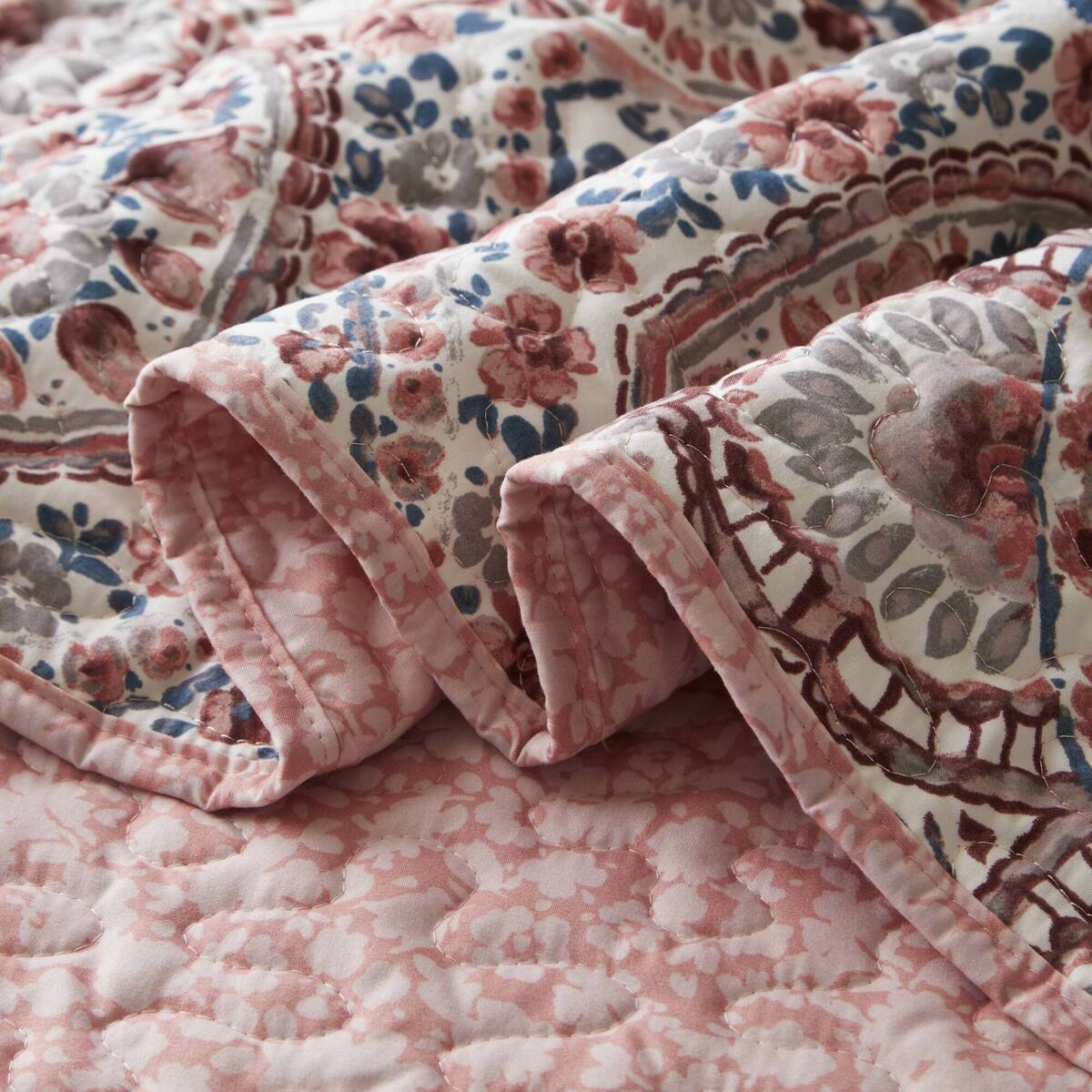 Floral Boho Quilt Set, Reversible Bedding Set