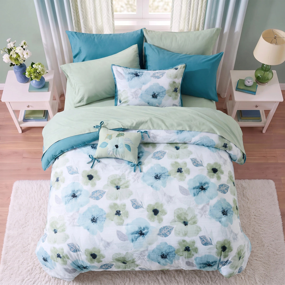 Tatum Reversible Floral Comforter Set with Sheets