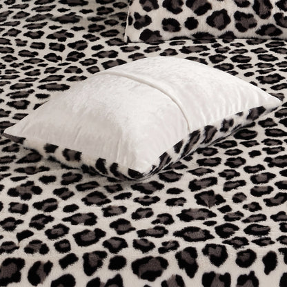 Faux Fur Reversible Bedding Set, Printed Serengeti Fur & Velvet Comforter Set with Comforter & Sham