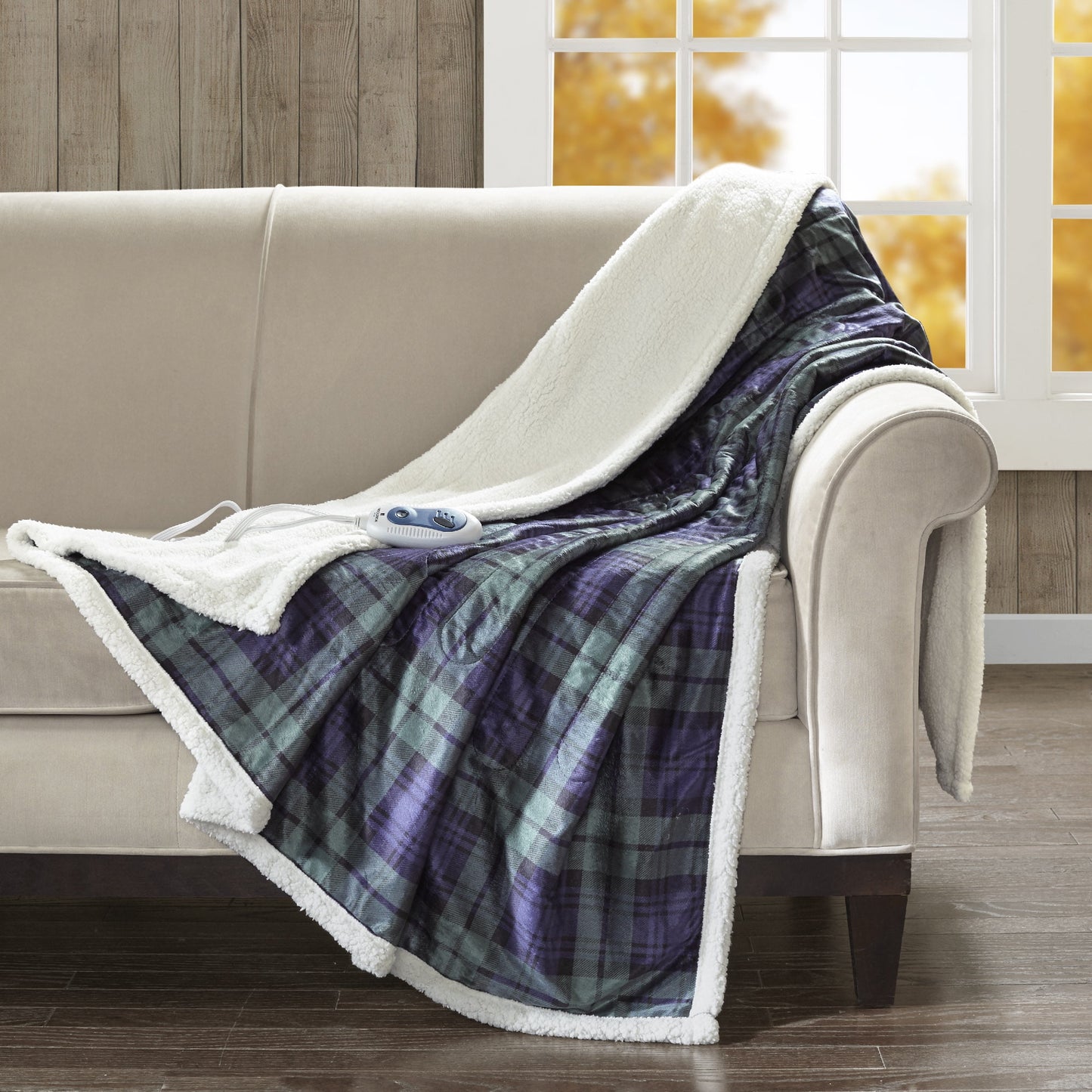 Oversized Mink to Berber Heated Throw, 60x70", Blue/Green