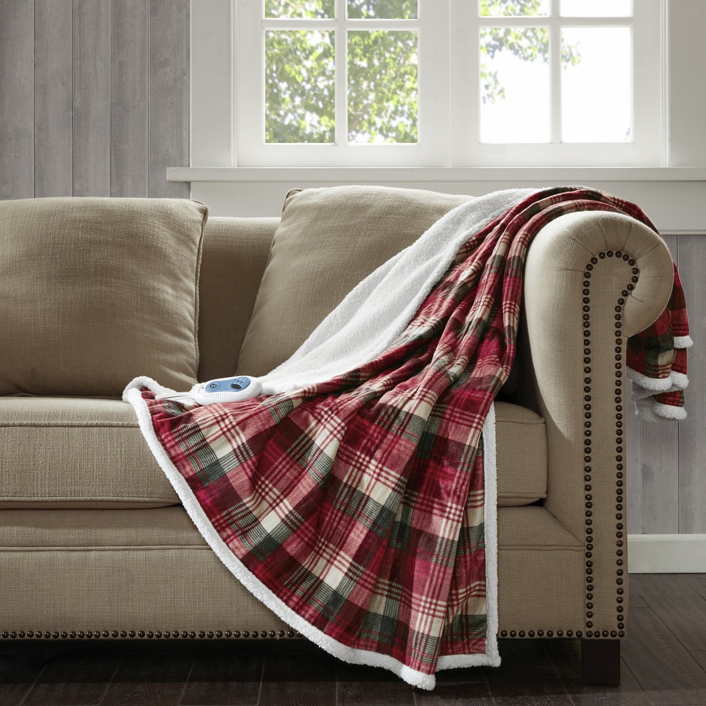 Oversized Mink to Berber Heated Throw, 60x70", Red