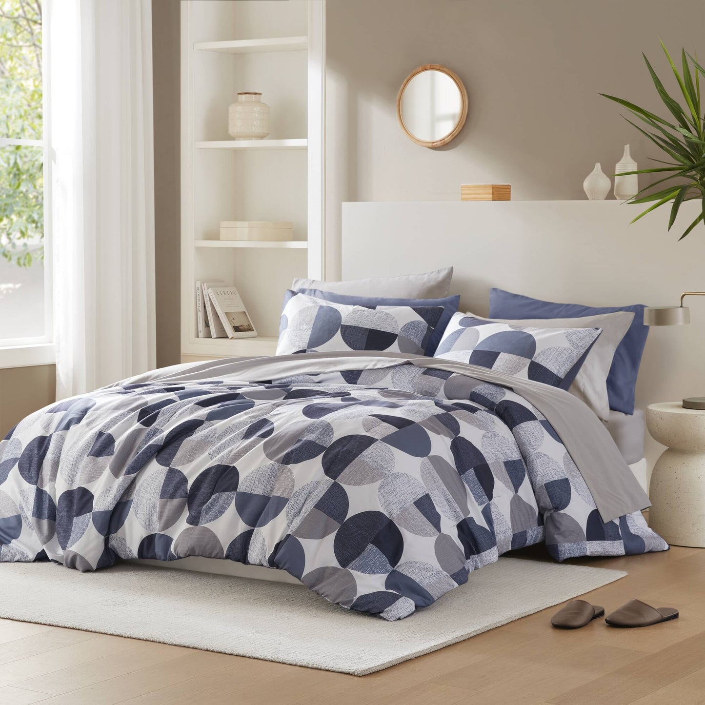 Round Geometric Print Comforter Set, Bed-in-a-Bag Bedding Set