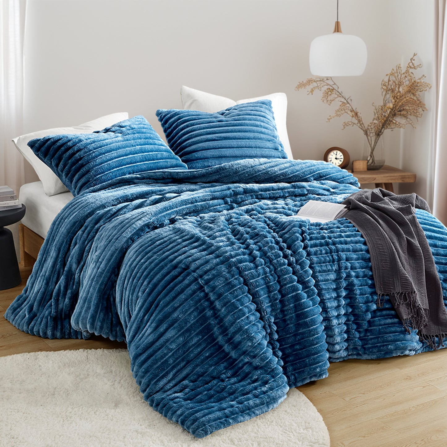 Fluffy Ribbed Plush Comforter Set