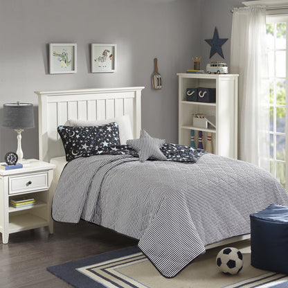 Cloud Reversible Cotton Quilt Set with Throw Pillows