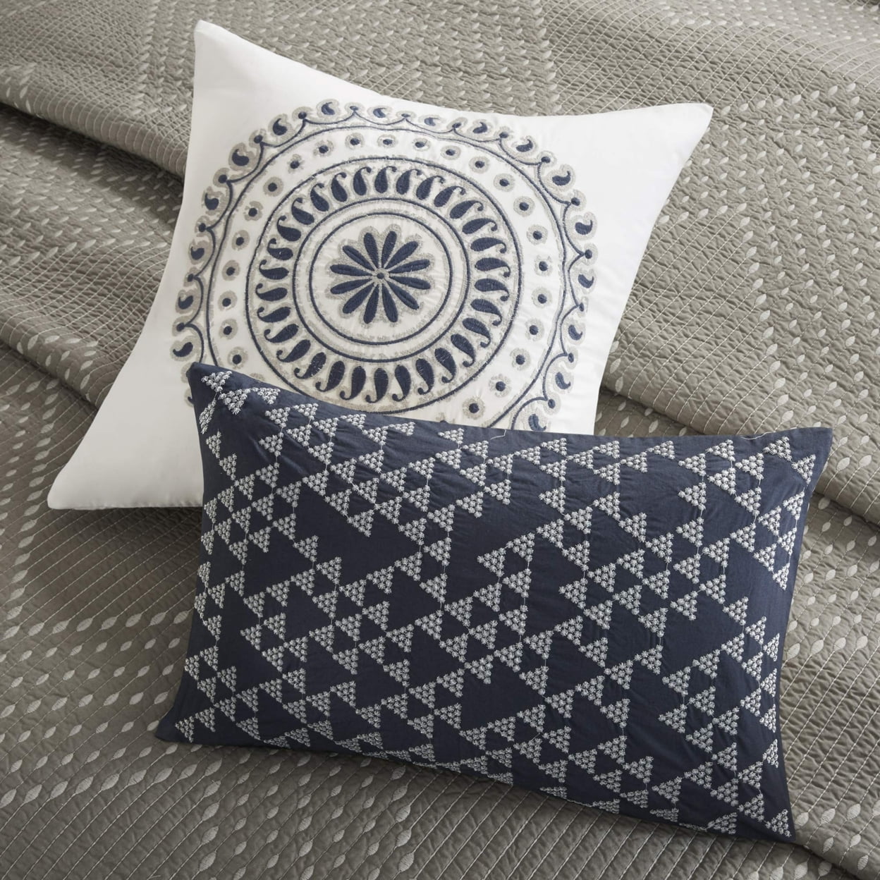 Square Contemporary Cotton Embroidered Pillow in Navy