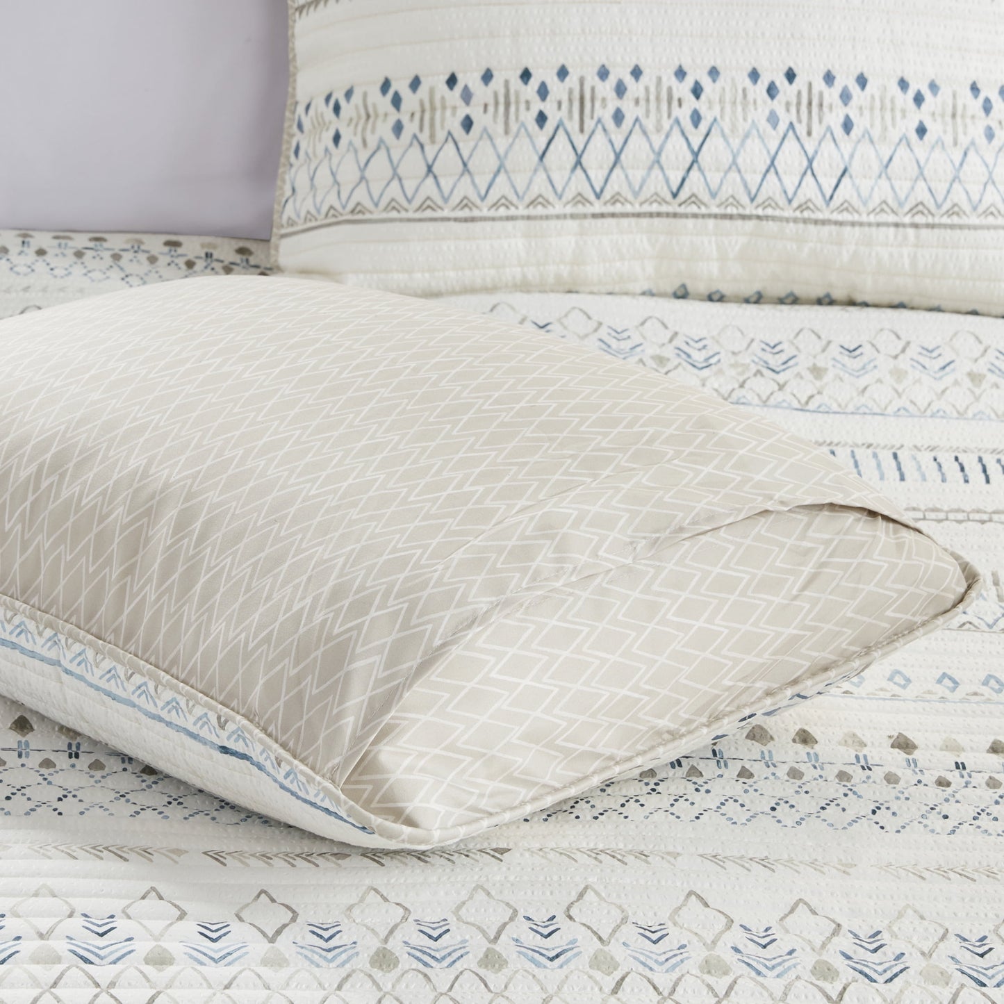 3 Piece Printed Microfiber Seersucker Quilt Set