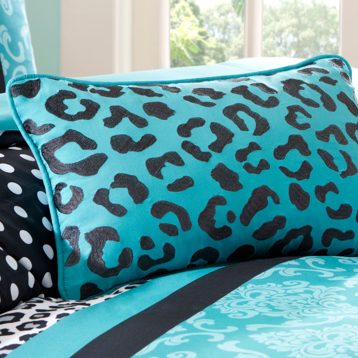 Dorm Bedding Sets with Decor Pillow