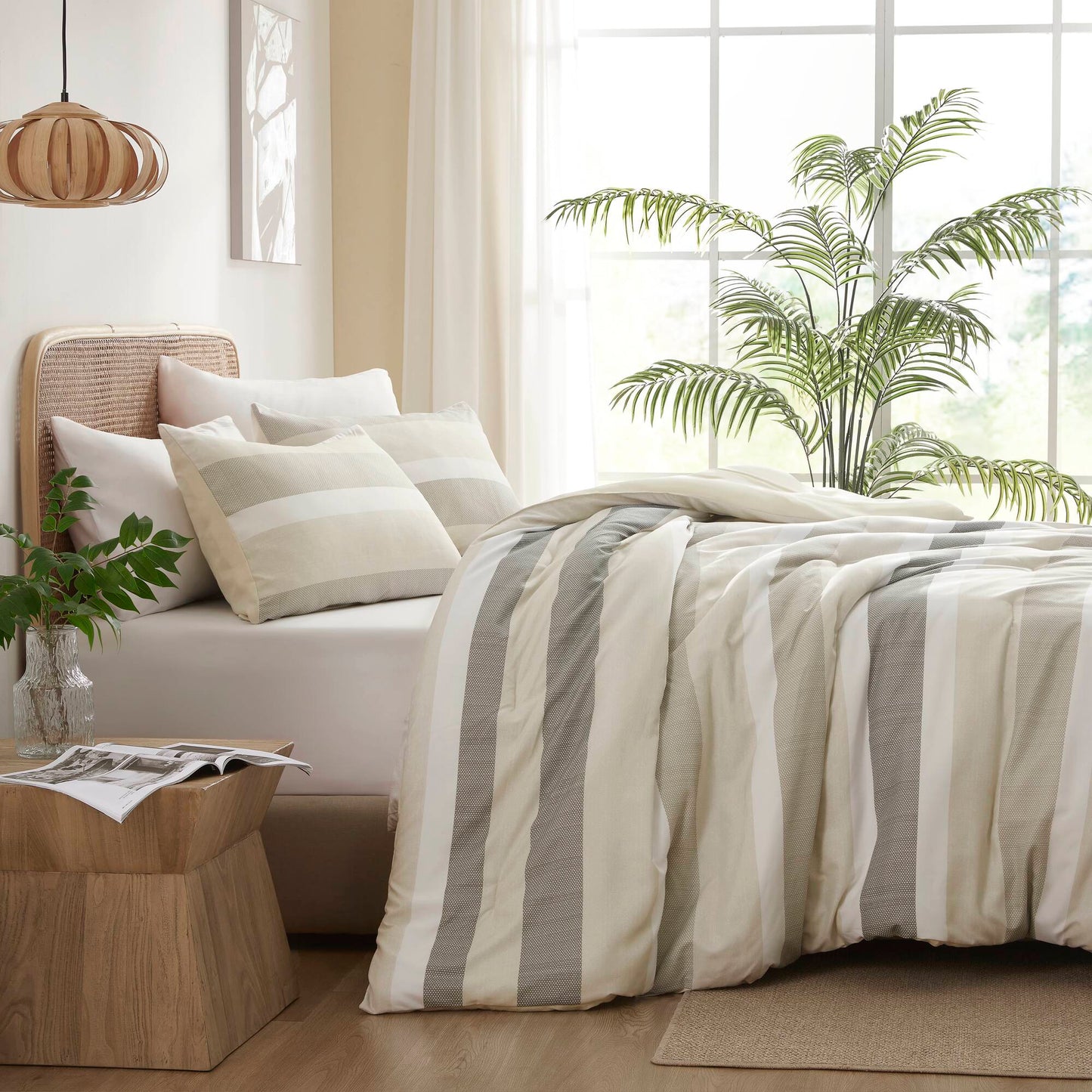 Reversible Striped Comforter Set for Dorm Bedding, Lightweight All Season Comforter Bed Set