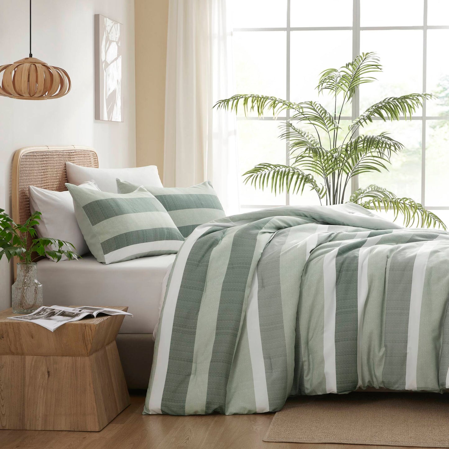 Reversible Striped Comforter Set for Dorm Bedding, Lightweight All Season Comforter Bed Set