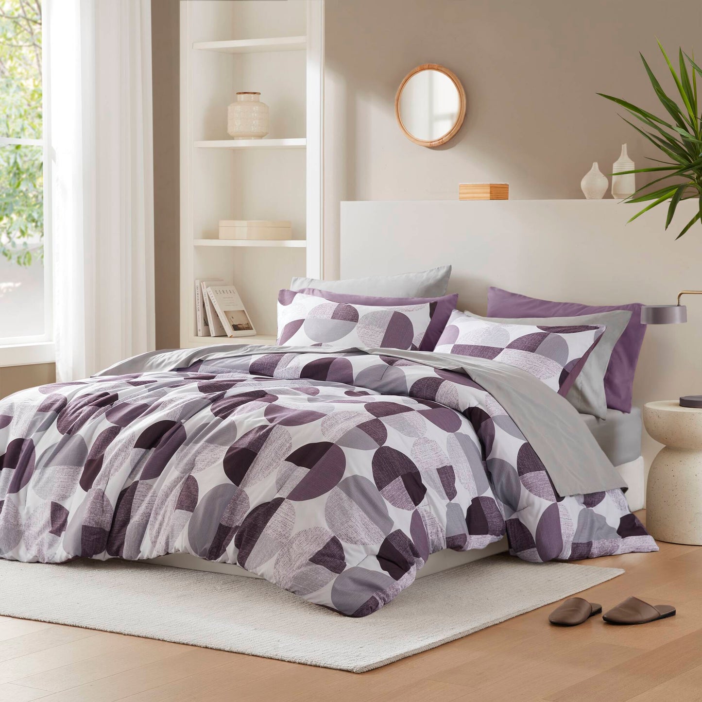 Round Geometric Print Comforter Set, Bed-in-a-Bag Bedding Set