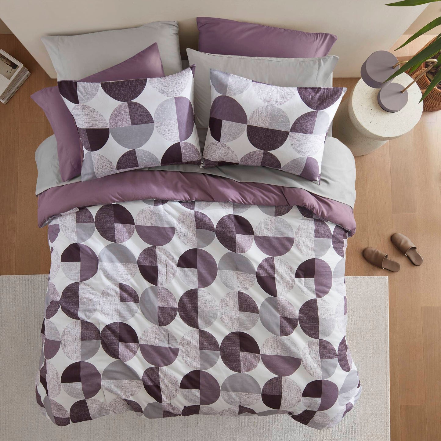 Round Geometric Print Comforter Set, Bed-in-a-Bag Bedding Set