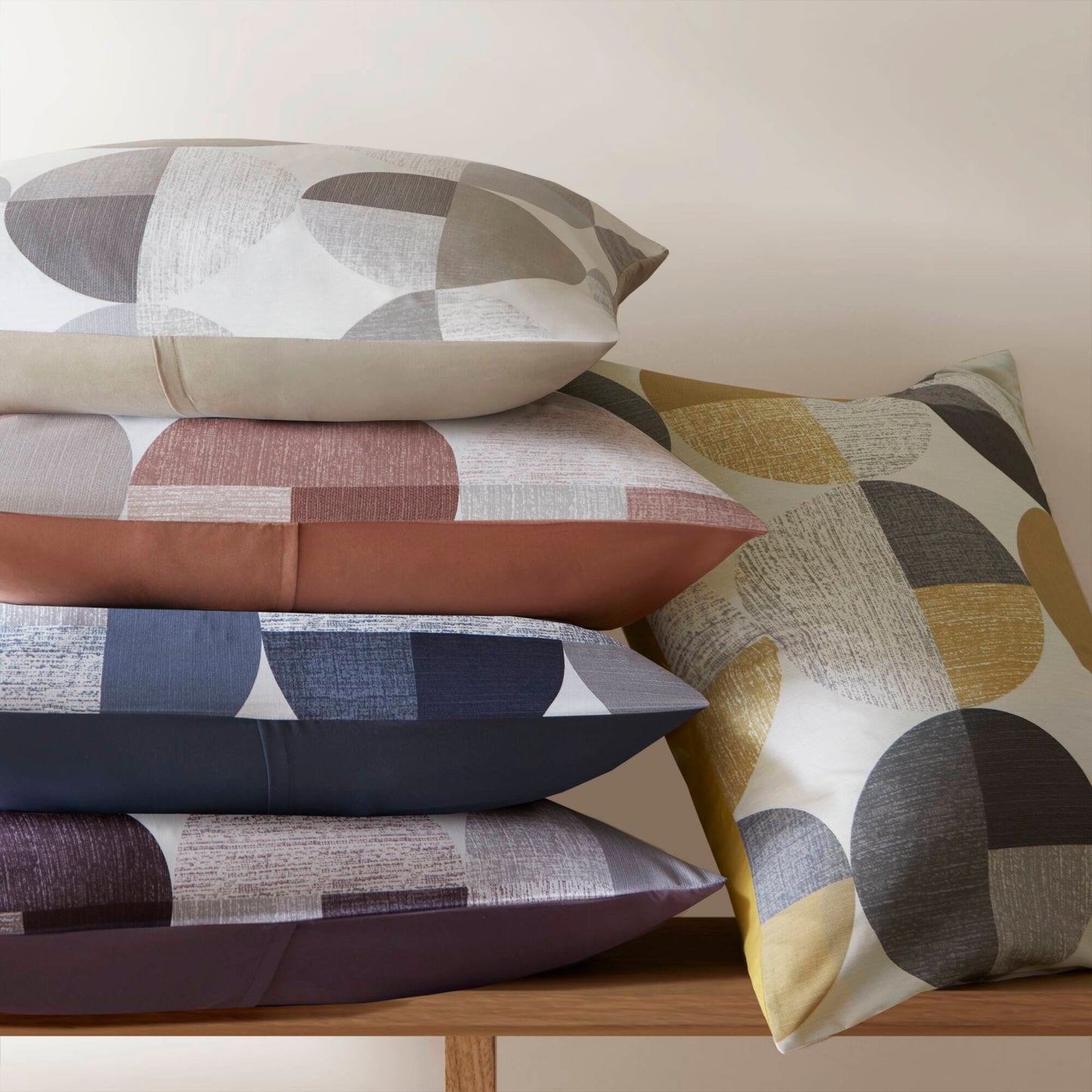 Round Geometric Print Comforter Mini Set