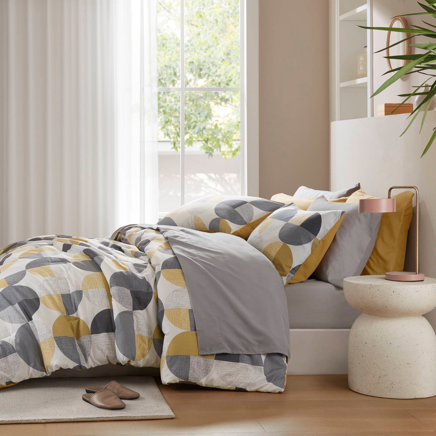 Round Geometric Print Comforter Set, Bed-in-a-Bag Bedding Set
